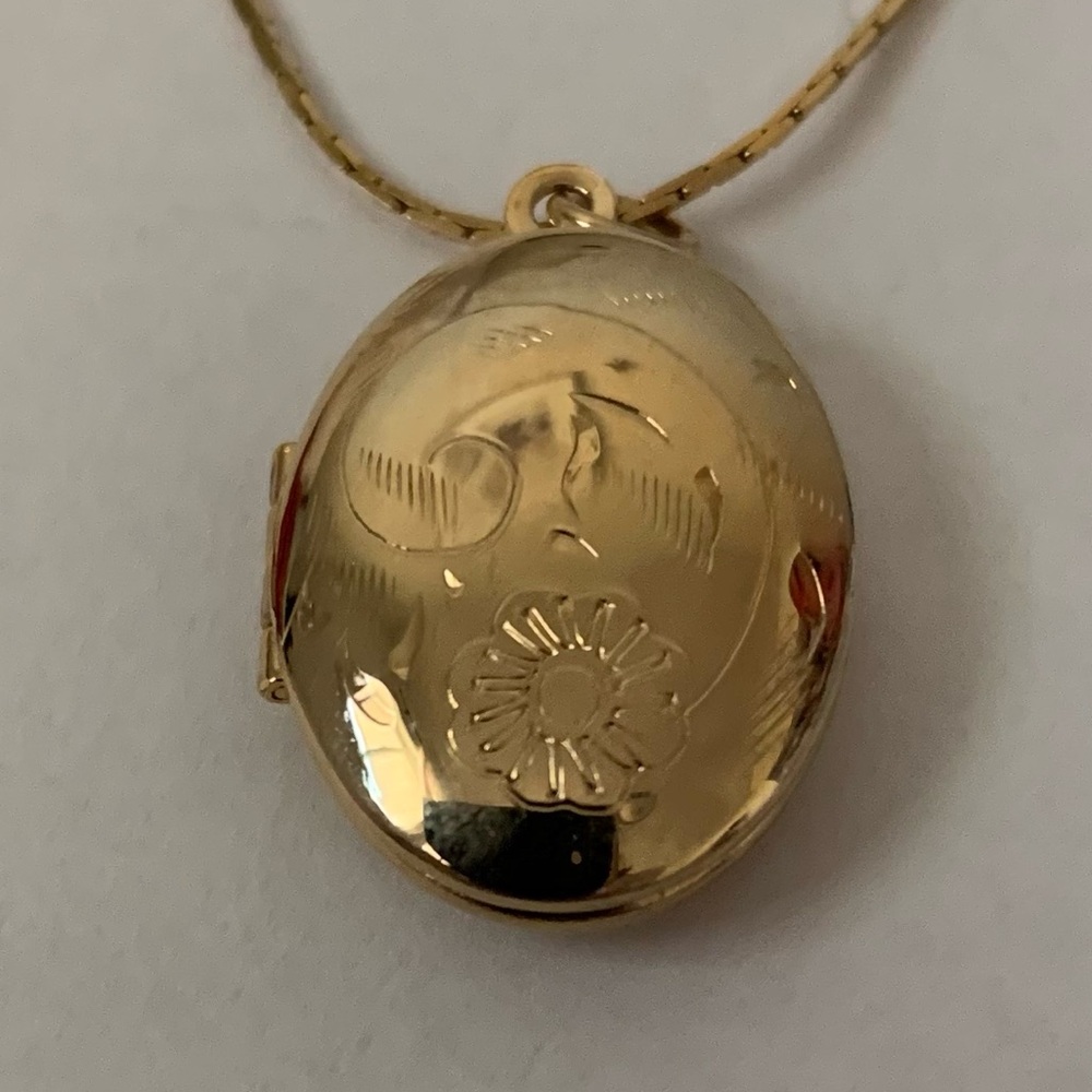 New vintage hand engraved locket